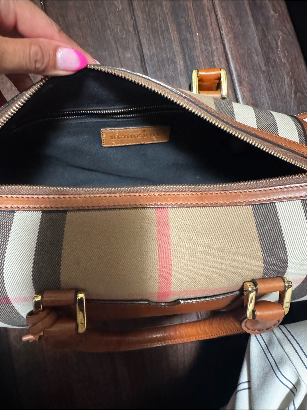 Burberry Brown Leather and Vintage Check Toiletry Bag - Picture 11 of 11
